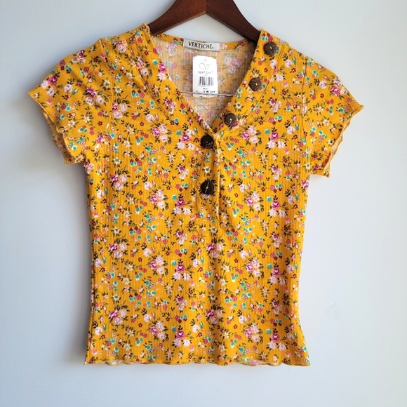 Vertiche Tops - Yellow Floral Short Sleeve Button Front Top
